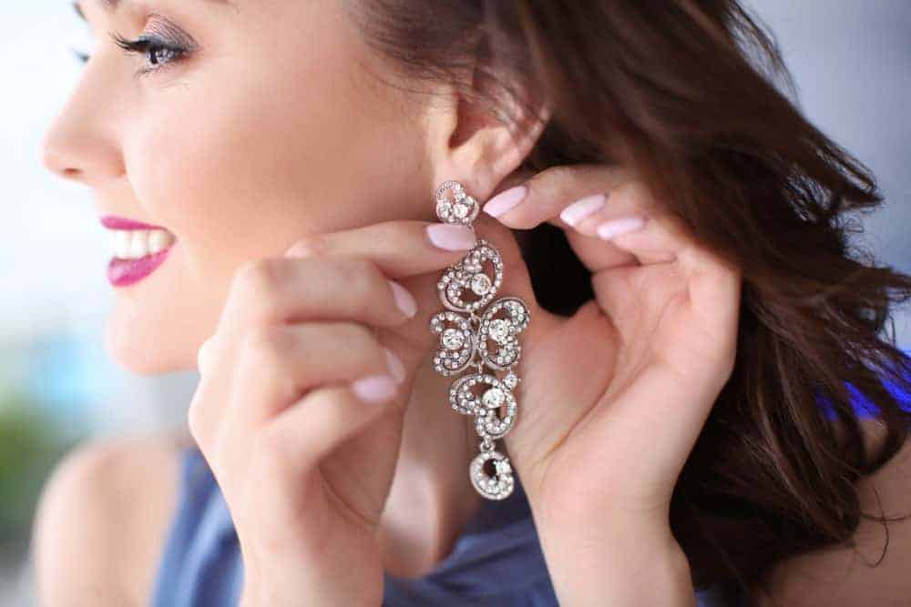 Attractive designs of premium jewelry items satisfy customers of the Nikola Valenti
